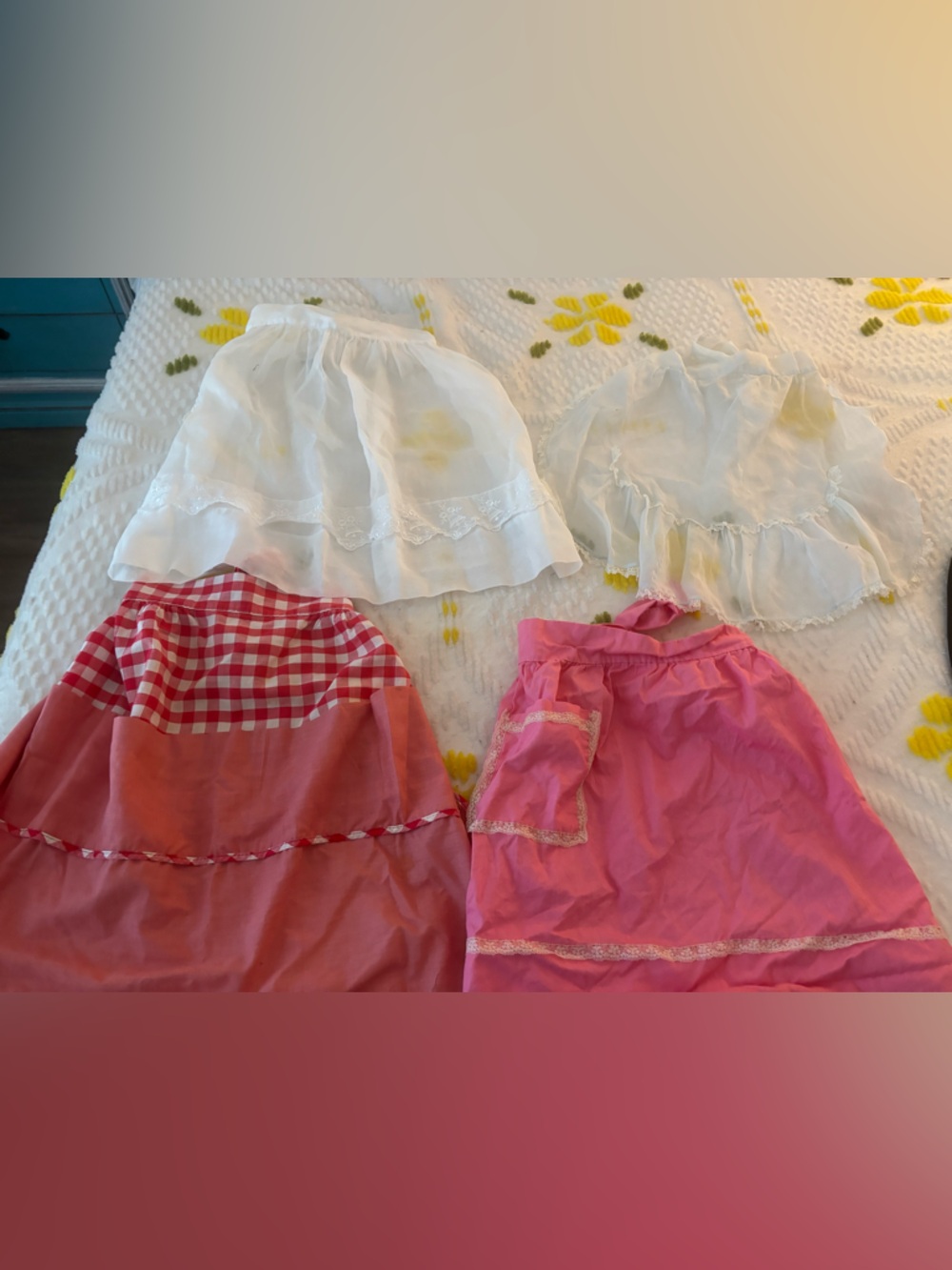 Lot of four Vintage Apron Handmade 50s 60s 70s